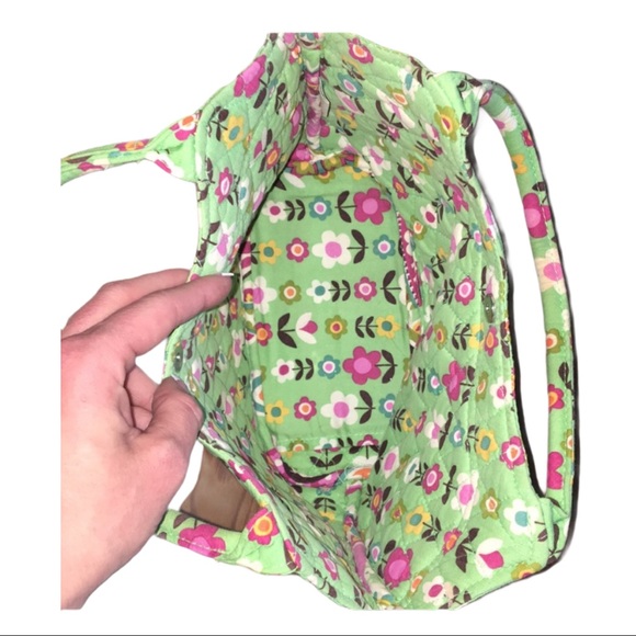 VERA BRADLEY RETIRED Tutti Frutti Daisy Tote - Picture 4 of 4